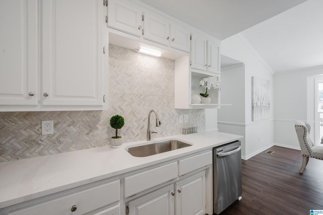 1676 FIVE POINTS ROAD, Cleveland, AL 35049