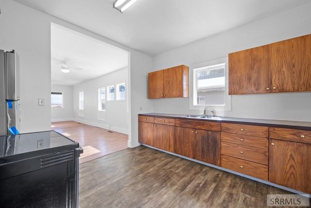 583 N 3500 E, Menan, ID 83434