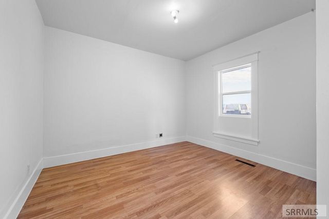 583 N 3500 E, Menan, ID 83434