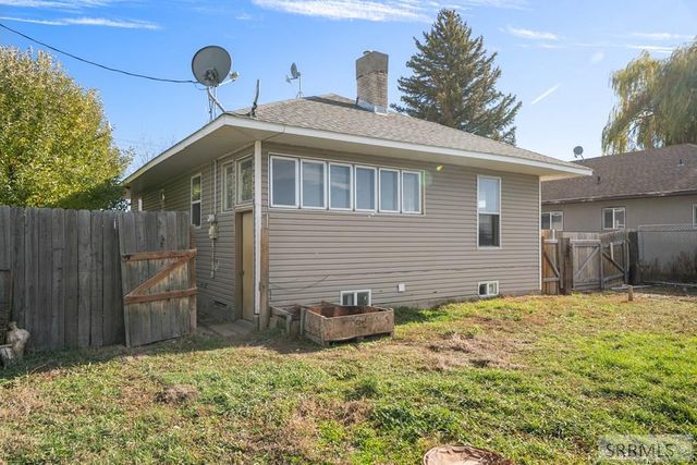 583 N 3500 E, Menan, ID 83434