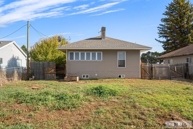 583 N 3500 E, Menan, ID 83434