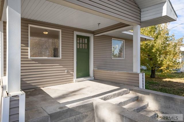 583 N 3500 E, Menan, ID 83434