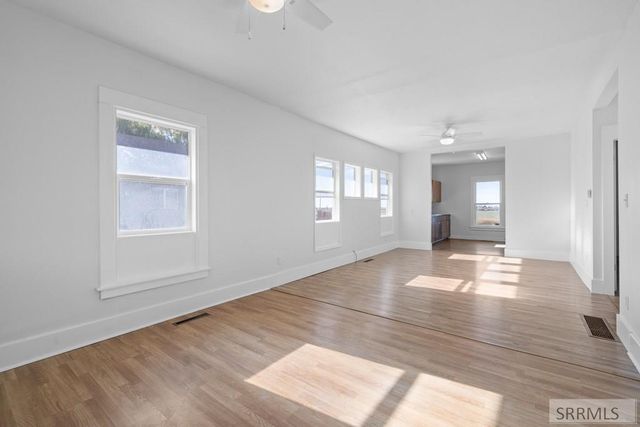 583 N 3500 E, Menan, ID 83434