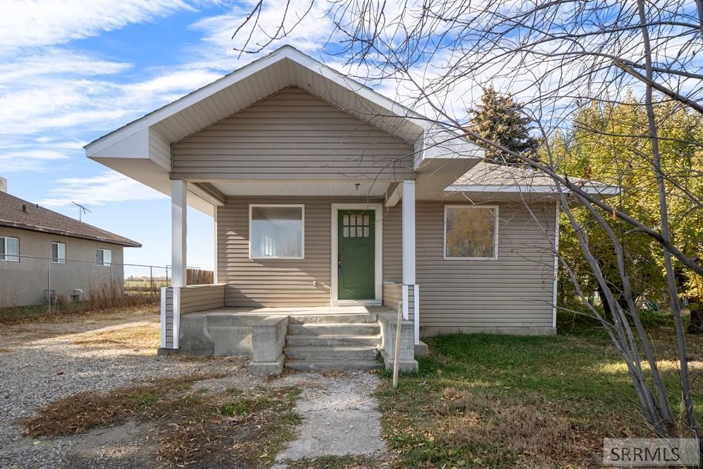 583 N 3500 E, Menan, ID 83434