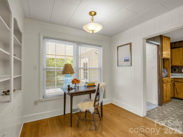 215 Varden Place, Swannanoa, NC 28778