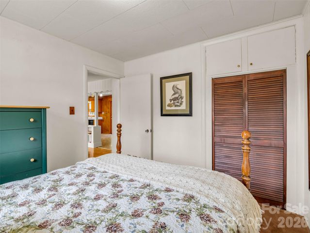 215 Varden Place, Swannanoa, NC 28778
