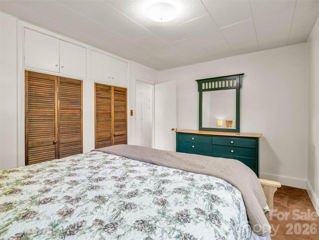 215 Varden Place, Swannanoa, NC 28778