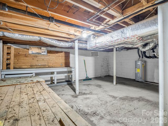 215 Varden Place, Swannanoa, NC 28778
