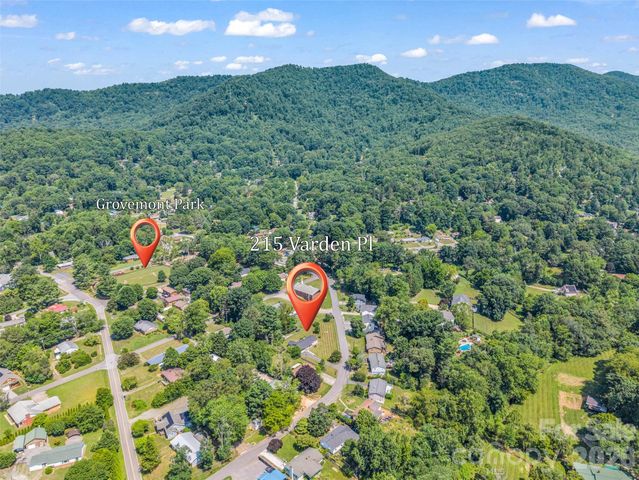 215 Varden Place, Swannanoa, NC 28778