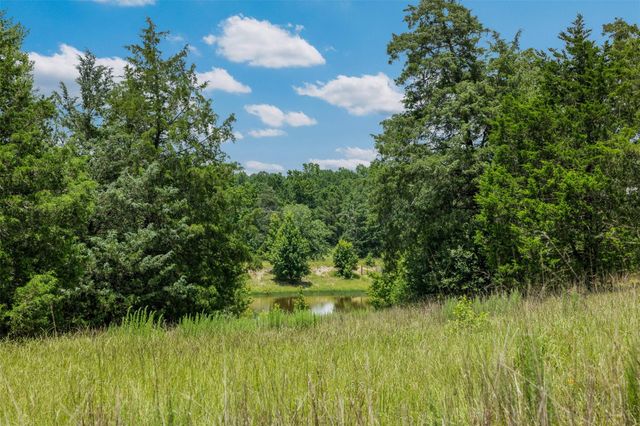 17952 County Road 224, Oakwood, TX 75855