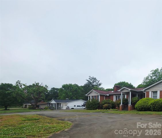 216 Country Club Road 5, Shelby, NC 28152