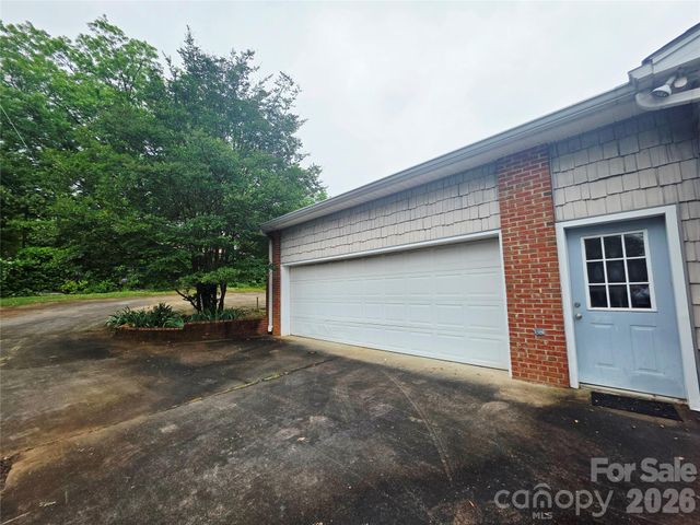 216 Country Club Road 5, Shelby, NC 28152