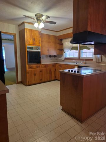 216 Country Club Road 5, Shelby, NC 28152