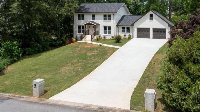 4307 Cedar Wood Drive SW, Lilburn, GA 30047