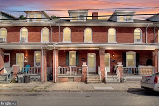 967 E KING ST, York, PA 17403