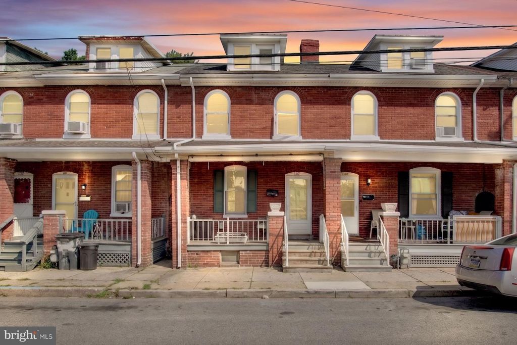 967 E KING ST, York, PA 17403