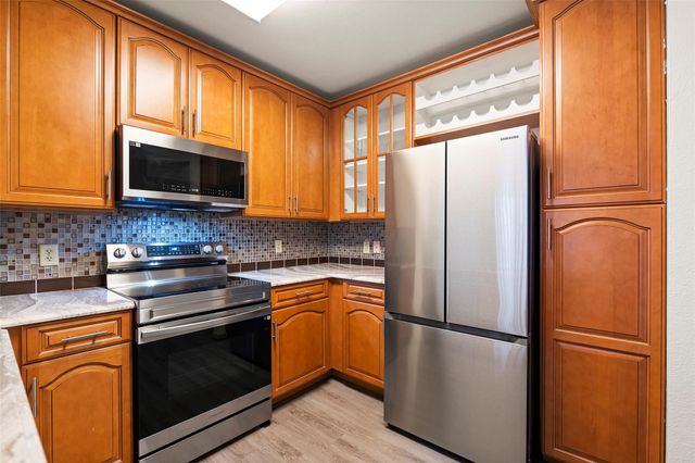 3505 Sage Road 314, Houston, TX 77056