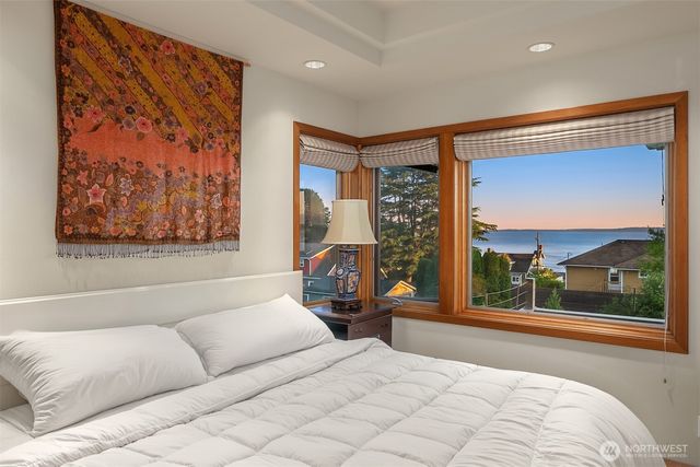 2337 NW 194th Place, Shoreline, WA 98177