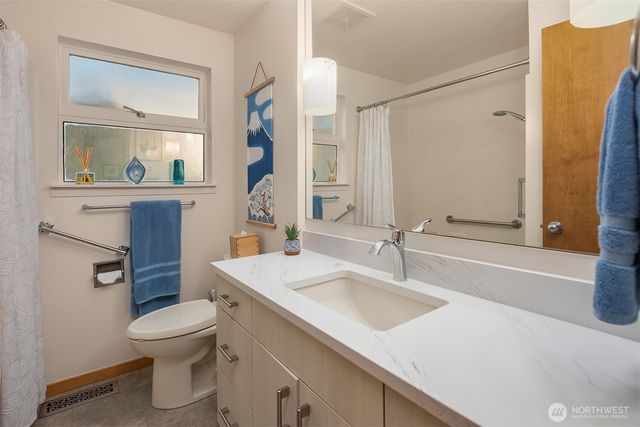 2337 NW 194th Place, Shoreline, WA 98177