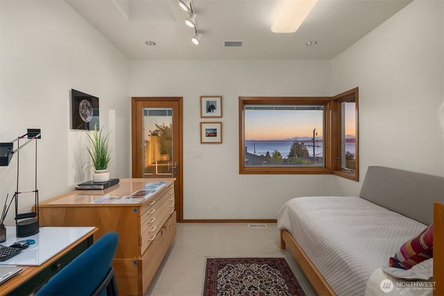 2337 NW 194th Place, Shoreline, WA 98177