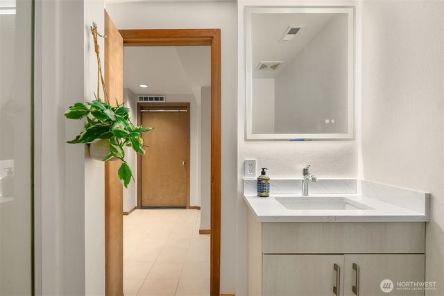 2337 NW 194th Place, Shoreline, WA 98177