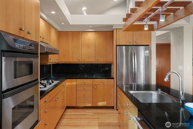 2337 NW 194th Place, Shoreline, WA 98177