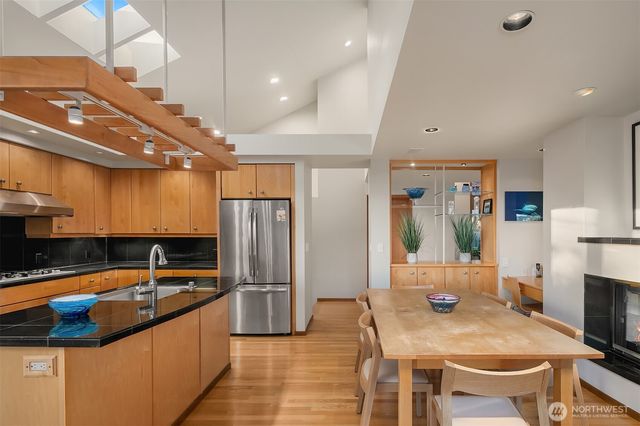 2337 NW 194th Place, Shoreline, WA 98177