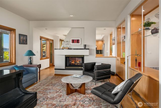 2337 NW 194th Place, Shoreline, WA 98177