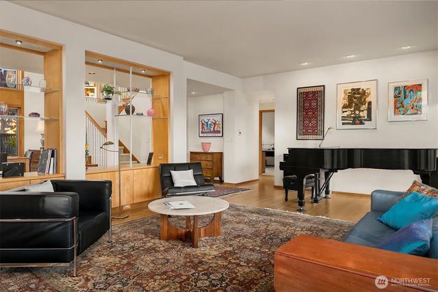 2337 NW 194th Place, Shoreline, WA 98177