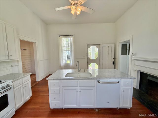 324 Centenary Street, Valley Grande, AL 36701