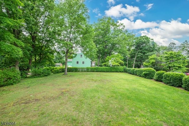 1 Aspen Rd, Ringwood Boro, NJ 07456