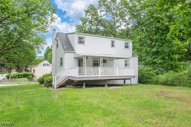 1 Aspen Rd, Ringwood Boro, NJ 07456