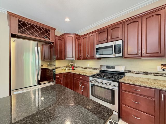 4385 STONE CREEK Drive, Erie, PA 16506