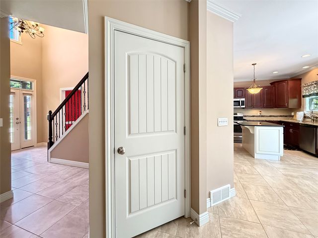 4385 STONE CREEK Drive, Erie, PA 16506