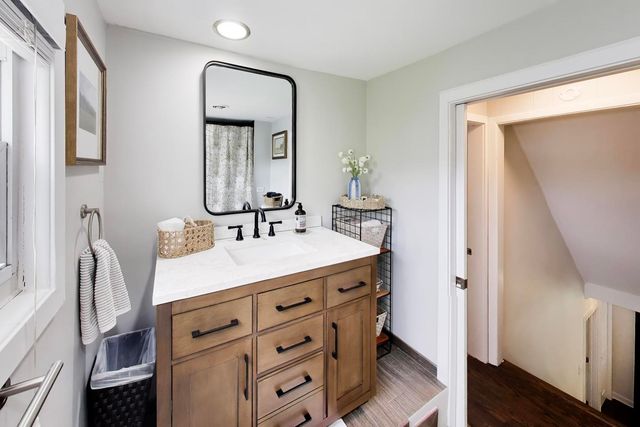 5005 N Rutherford Avenue, Chicago, IL 60656