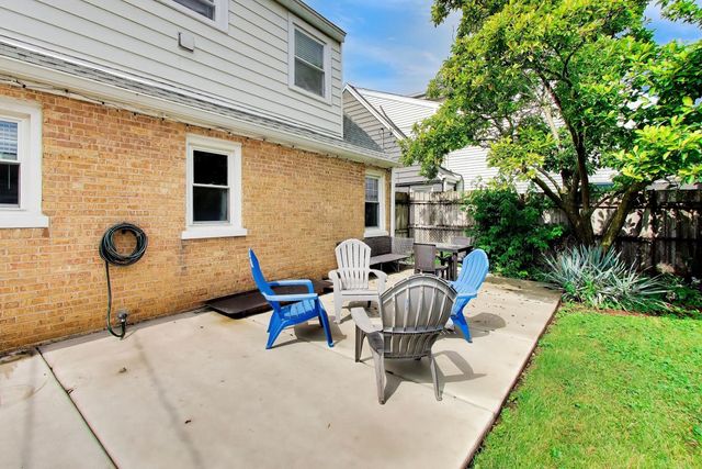 5005 N Rutherford Avenue, Chicago, IL 60656