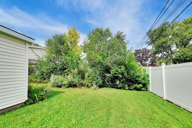 5005 N Rutherford Avenue, Chicago, IL 60656
