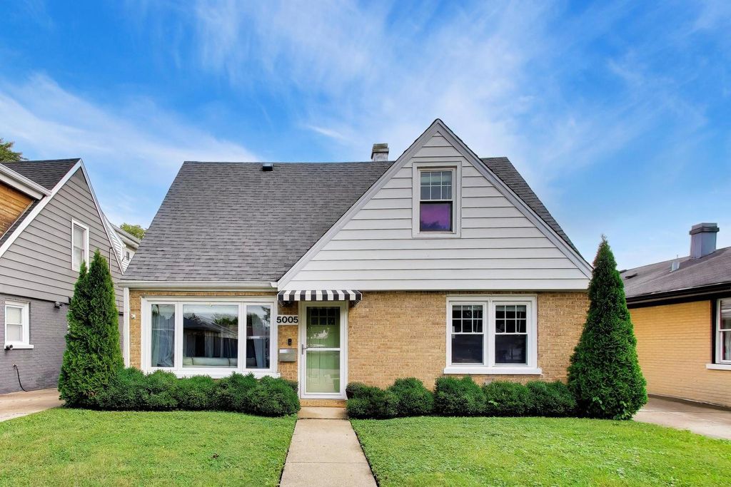 5005 N Rutherford Avenue, Chicago, IL 60656