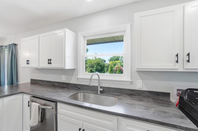 2937 E Cunnington Lane, Kettering, OH 45420