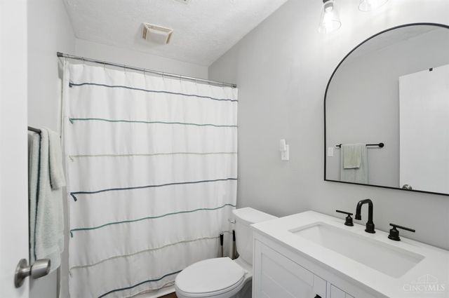 2937 E Cunnington Lane, Kettering, OH 45420