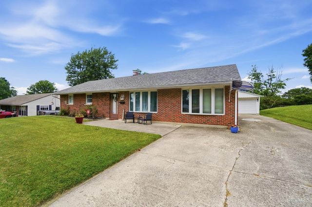 2937 E Cunnington Lane, Kettering, OH 45420