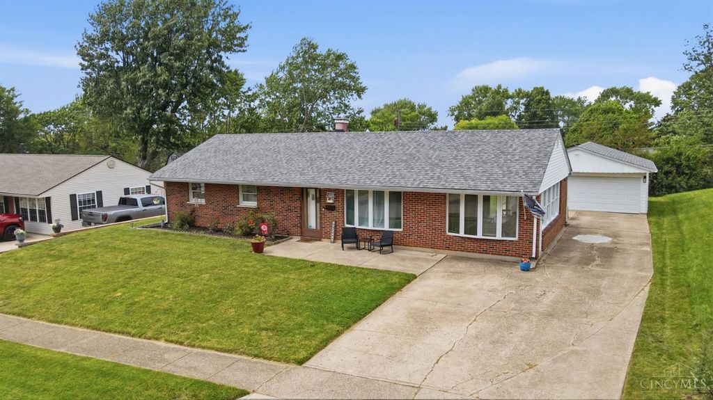 2937 E Cunnington Lane, Kettering, OH 45420