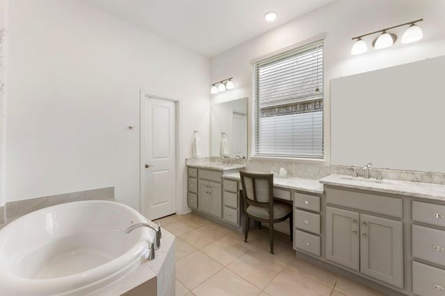 1038 Bat Hawk Court, Conroe, TX 77385