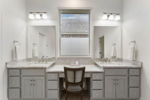 1038 Bat Hawk Court, Conroe, TX 77385