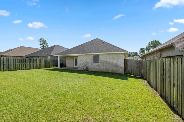 5726 Dunridge Dr, Pace, FL 32571