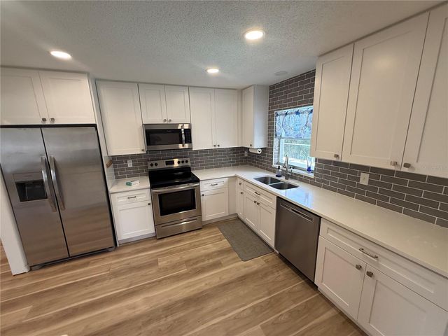 2302 15TH STREET W, Palmetto, FL 34221