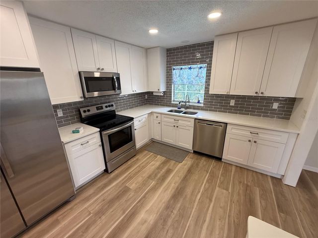 2302 15TH STREET W, Palmetto, FL 34221