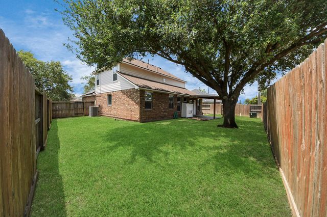 13114 Oak Ledge Drive, Houston, TX 77065