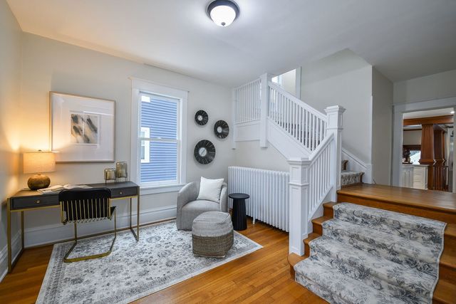 223 N Ellsworth Street, Naperville, IL 60540