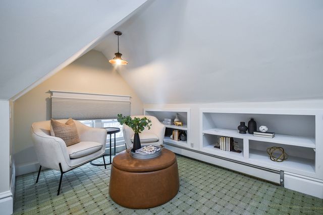 223 N Ellsworth Street, Naperville, IL 60540